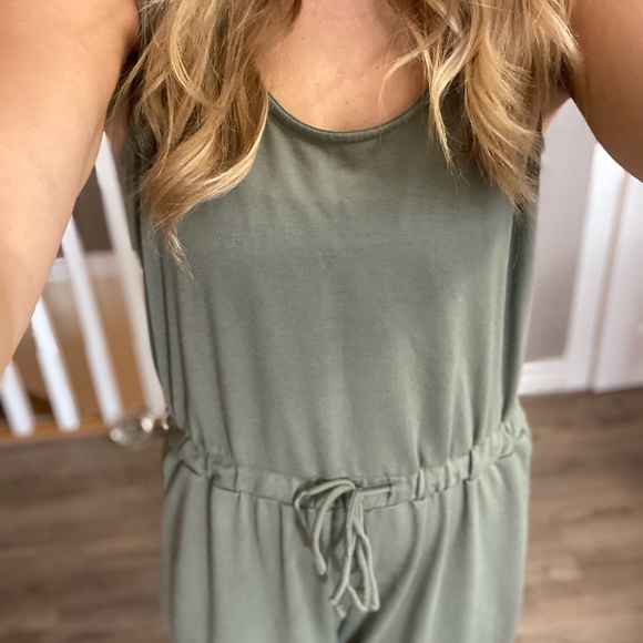 Green jumpsuit! - Picture 3 of 4